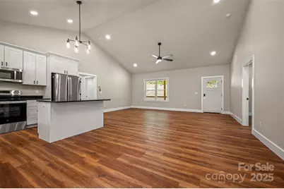 19 Keene Street, Hendersonville, NC 28792 - Photo 20