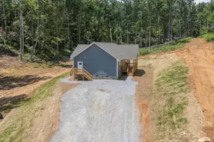 19 Keene St, Hendersonville, NC 28792 - Photo 6