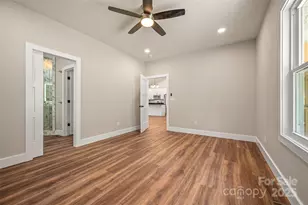 19 Keene St, Hendersonville, NC 28792 - Photo 22