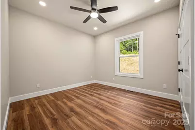 19 Keene Street, Hendersonville, NC 28792 - Photo 26