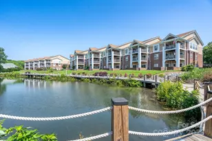 18511 Harborside Dr, Cornelius, NC 28031 - Photo 2