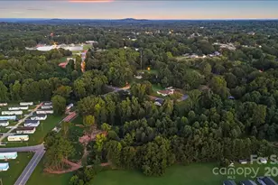 501 Providence Rd, Gaffney, SC 29341 - Photo 6