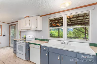 495 Courtney Lane, Canton, NC 28716 - Photo 8