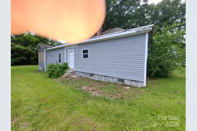 205 W 1st Street, Lowell, NC 28098 - Photo 2