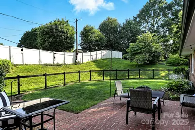 601 Pennell Street NE, Lenoir, NC 28645 - Photo 38