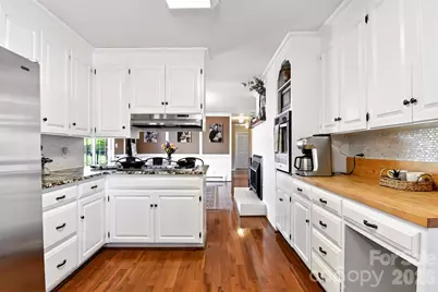 601 Pennell Street NE, Lenoir, NC 28645 - Photo 6