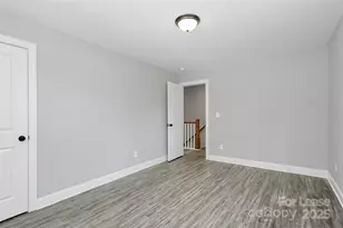 911 Yellowstone Dr, Charlotte, NC 28208 - Photo 22