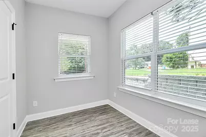 911 Yellowstone Drive, Charlotte, NC 28208 - Photo 4