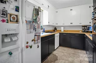 113 N Academy St, Mooresboro, NC 28114 - Photo 14