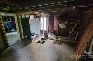 160 Cleveland Rd, Tryon, NC 28782 - Photo 12