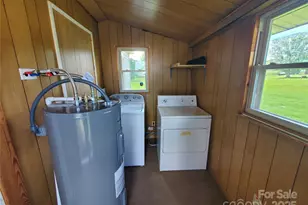 3558 Sunset Grill St, Connelly Springs, NC 28612 - Photo 10