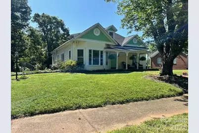 743 S College Avenue, Newton, NC 28658 - Photo 2