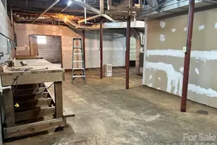 743 S College Ave, Newton, NC 28658 - Photo 38