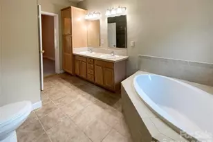 1228 N Dobys Bridge Rd, Fort Mill, SC 29715 - Photo 4