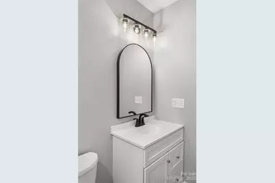 511 Blue Ridge Drive N, Marion, NC 28752 - Photo 18