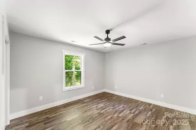 511 Blue Ridge Drive N, Marion, NC 28752 - Photo 26