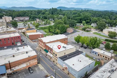 118 Mulberry Street NW, Lenoir, NC 28645 - Photo 2