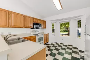 4 Gatehouse Ct, Asheville, NC 28803 - Photo 6