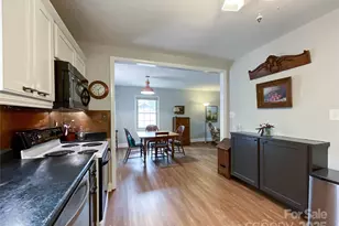 7109 Edgefield Ct, Matthews, NC 28104 - Photo 8