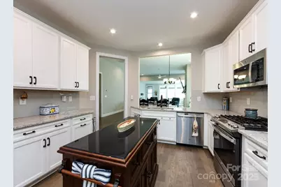 7337 Overjoyed Crossing, Charlotte, NC 28215 - Photo 8