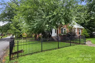 728 Blanton St, Shelby, NC 28150 - Photo 2