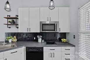 514 W 10th St, Charlotte, NC 28202 - Photo 6