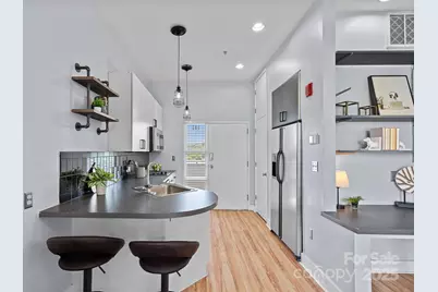 514 W 10th Street #302, Charlotte, NC 28202 - Photo 4