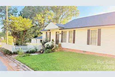 210 W Church Street, Cherryville, NC 28021 - Photo 2
