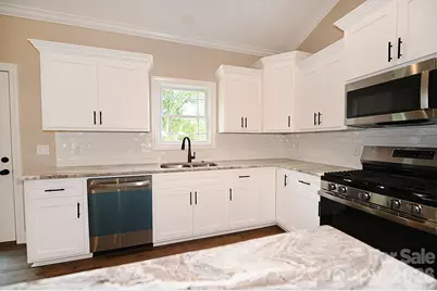 4940 Southview Drive, Hickory, NC 28602 - Photo 30