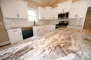 4940 Southview Dr, Hickory, NC 28602 - Photo 32