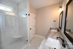 4940 Southview Dr, Hickory, NC 28602 - Photo 20