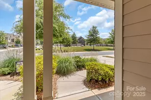 3159 Hartson Pointe Dr, Fort Mill, SC 29707 - Photo 4