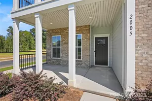 2005 Waxhaw Crossing Dr, Waxhaw, NC 28173 - Photo 2