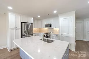633 Portside Dr, Davidson, NC 28036 - Photo 4
