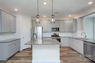 5527 Cheerful Ln, Charlotte, NC 28215 - Photo 4