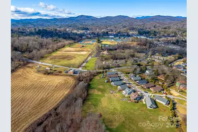 68 Bungalow Way, Brevard, NC 28712 - Photo 8