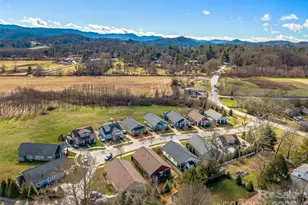 68 Bungalow Wy, Brevard, NC 28712 - Photo 6