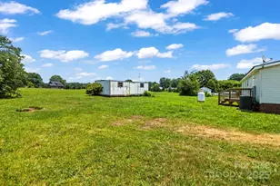 1133 Lynn Ln, Catawba, NC 28609 - Photo 4