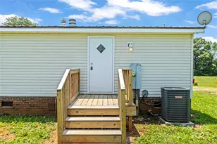 1133 Lynn Ln, Catawba, NC 28609 - Photo 36