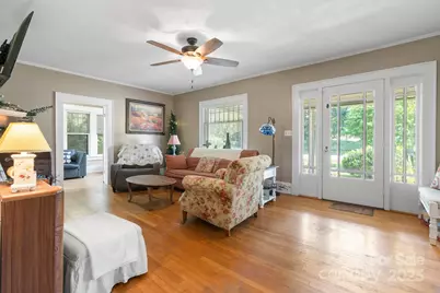 313 E Main Street, Morganton, NC 28655 - Photo 4