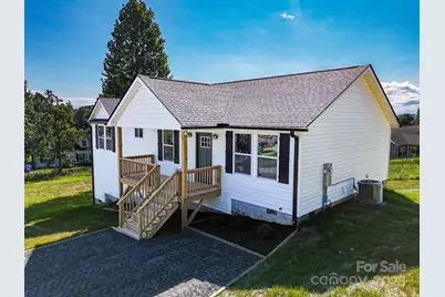 271 Freeman Place Trail, Hendersonville, NC 28792 - Photo 4