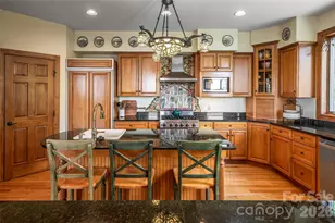 2280 Mountain Air Dr, Burnsville, NC 28714 - Photo 16