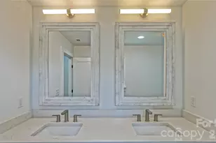 5511 Milhaven Ln, Charlotte, NC 28269 - Photo 22