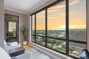 222 S Caldwell St, Charlotte, NC 28202 - Photo 18