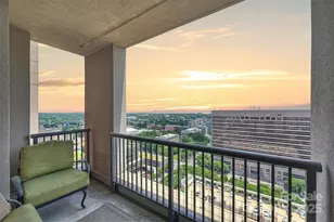 222 S Caldwell St, Charlotte, NC 28202 - Photo 16