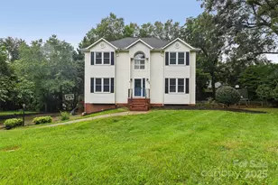 22 31st Ave Ct NE, Hickory, NC 28601 - Photo 2