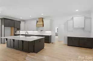 8018 Fairmont Dr, Waxhaw, NC 28173 - Photo 10