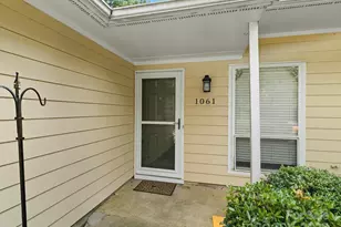 1061 Sardis Cove Dr, Charlotte, NC 28270 - Photo 2