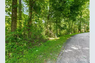 9999 Stone Valley Way #21 Ph 1, Hendersonville, NC 28792 - Photo 2
