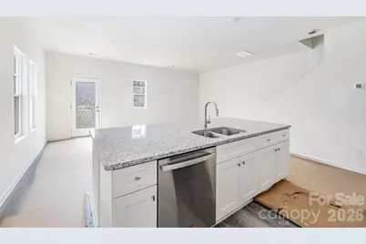 126 E Bell Street, Statesville, NC 28677 - Photo 8